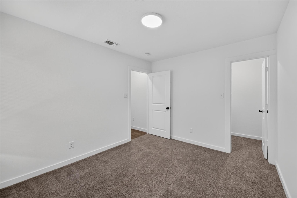 610 E Texas Street - Photo 14