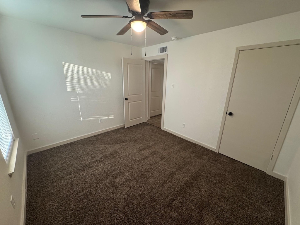 7300 Comanche Trail - Photo 8