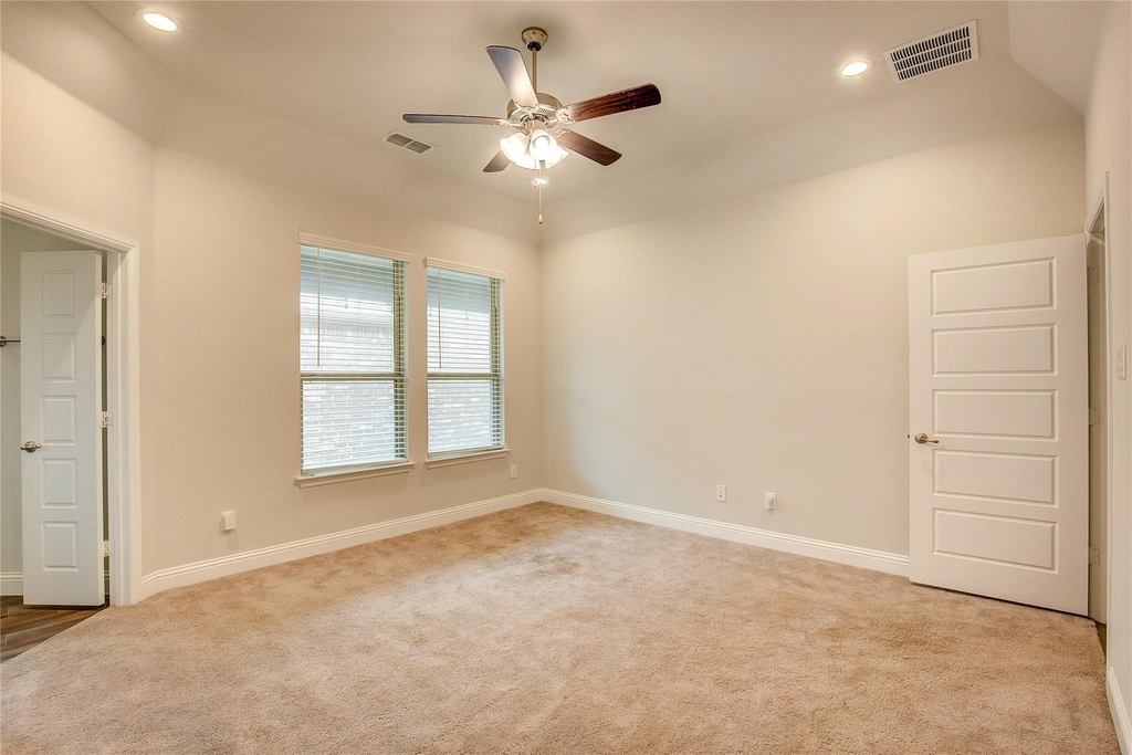 820 10th Street - Photo 39