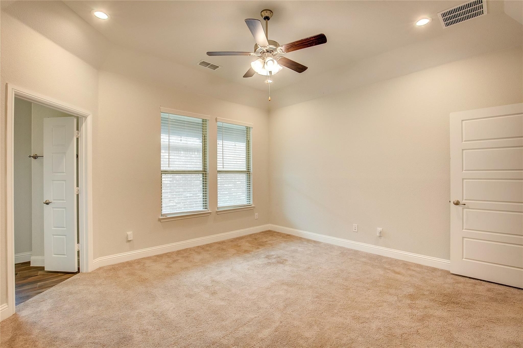 820 10th Street - Photo 38