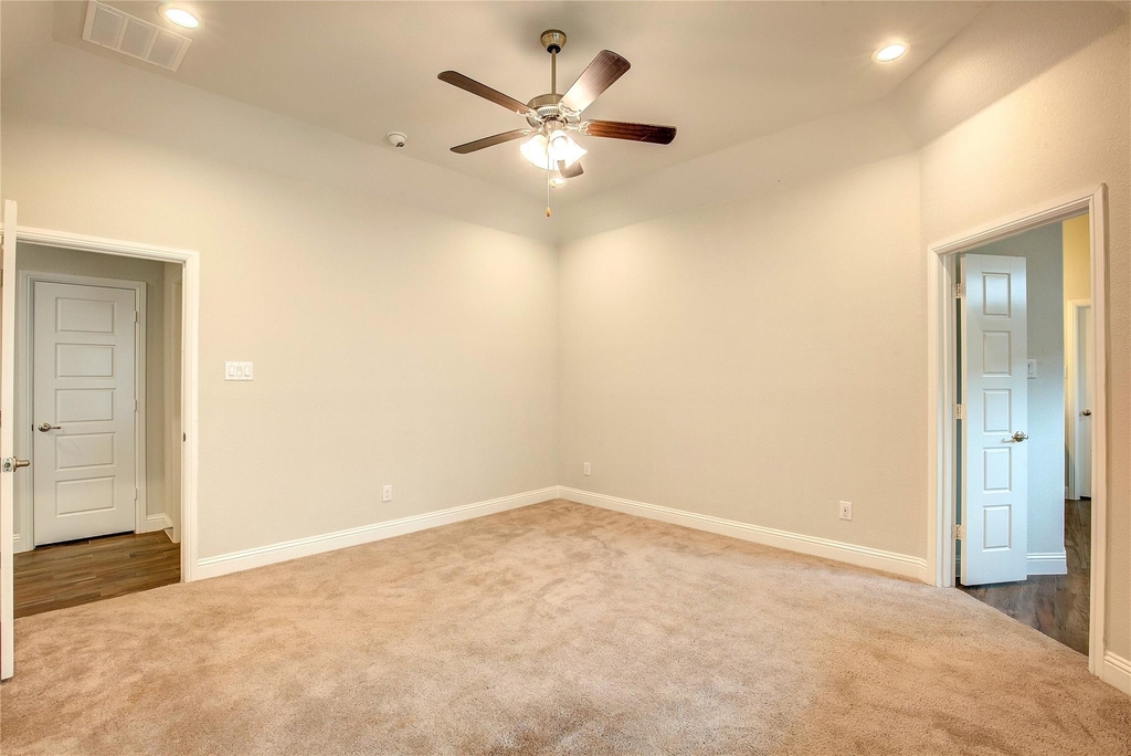 820 10th Street - Photo 35