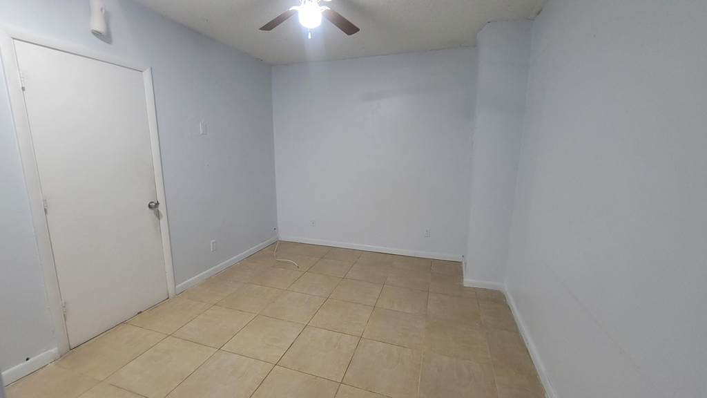 9520 W Daffodil Lane - Photo 17