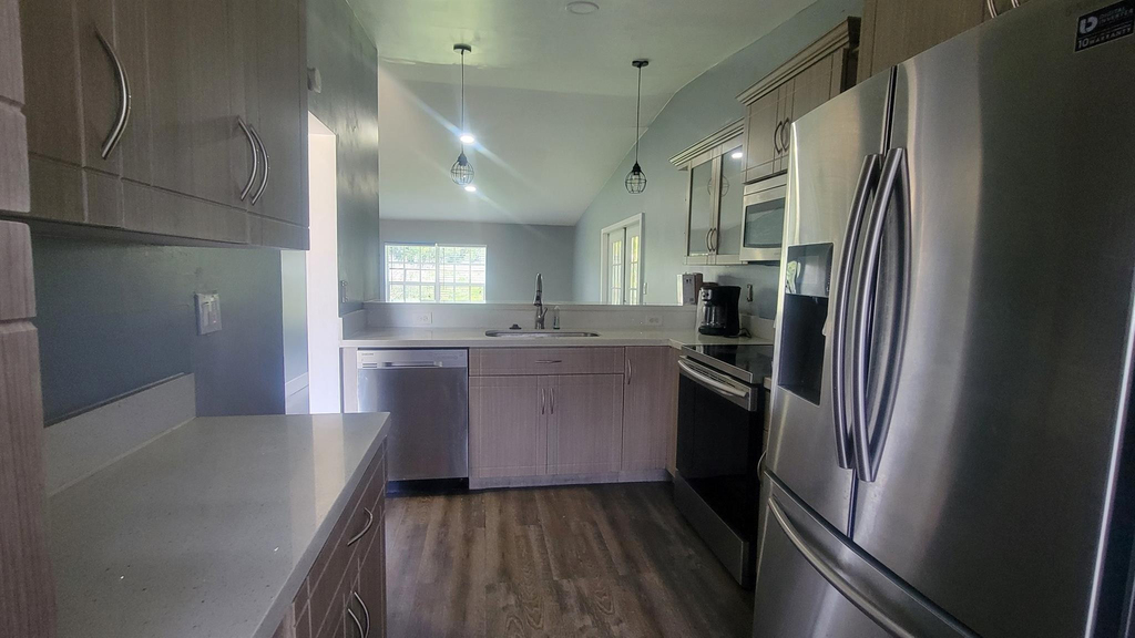 9520 W Daffodil Lane - Photo 3
