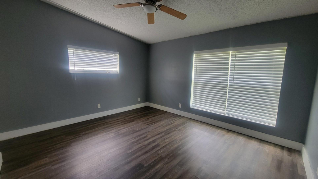9520 W Daffodil Lane - Photo 14