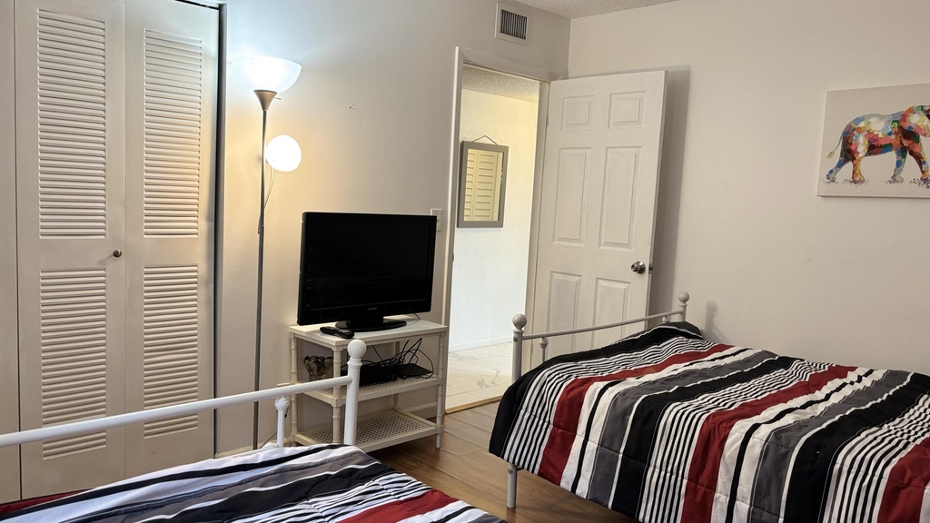 5130 Las Verdes Circle - Photo 23