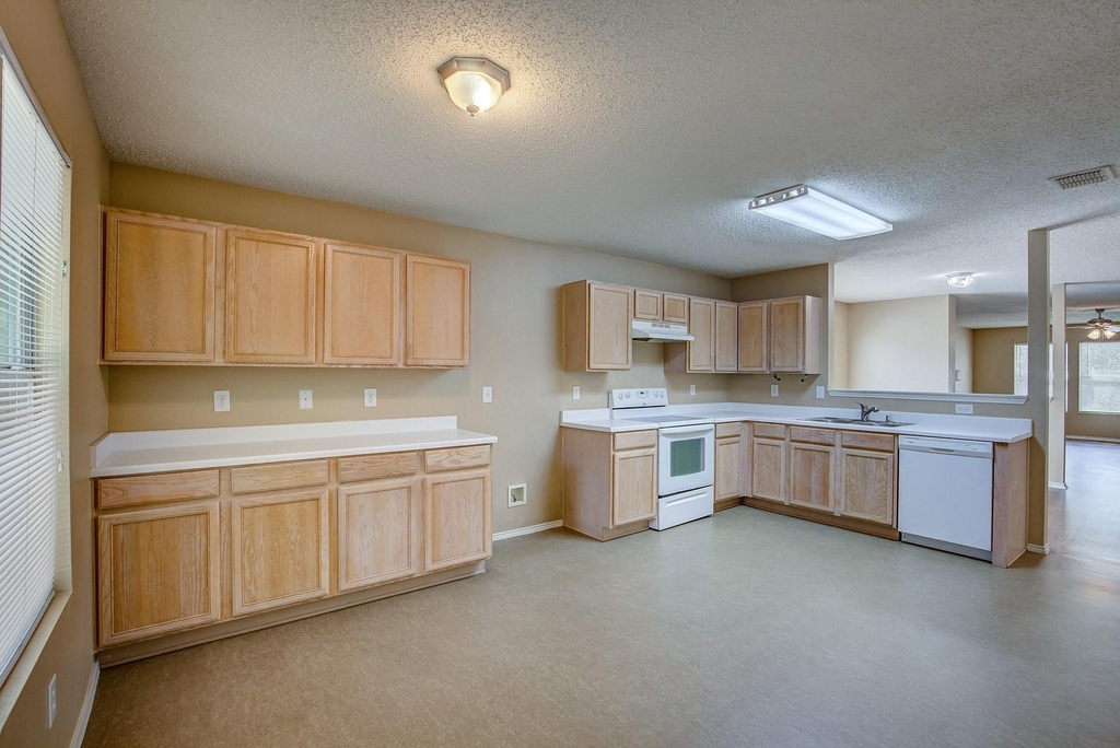 5433 Scotts Valley Street - Photo 12