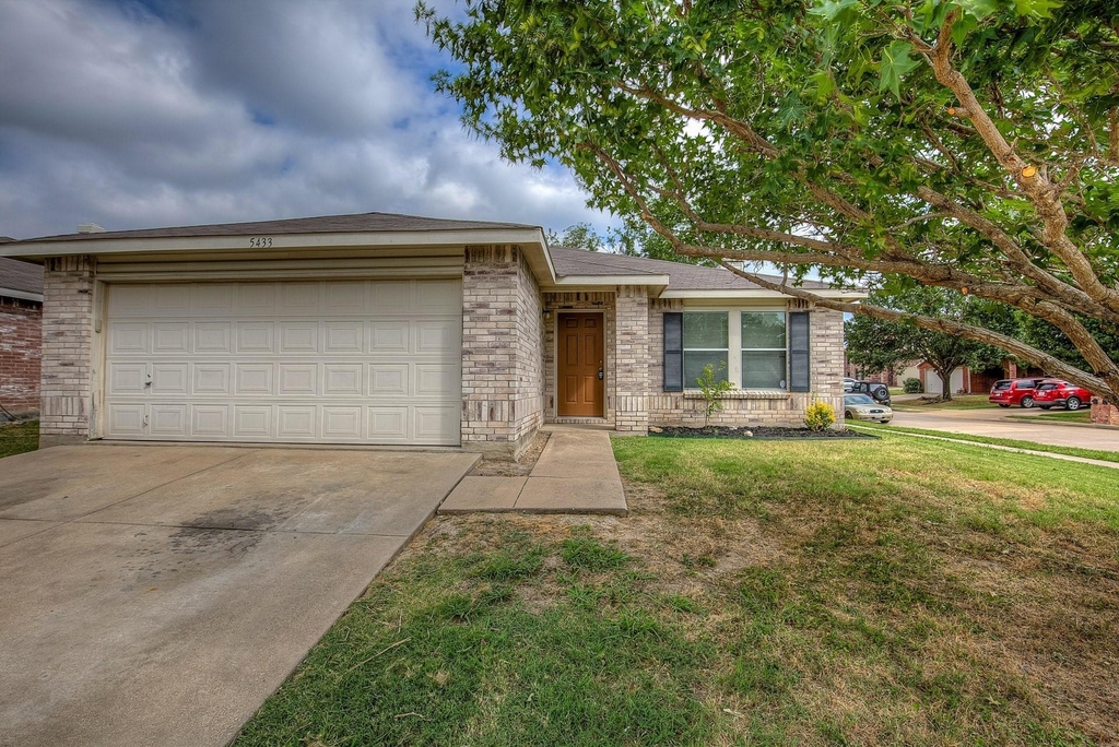 5433 Scotts Valley Street - Photo 3
