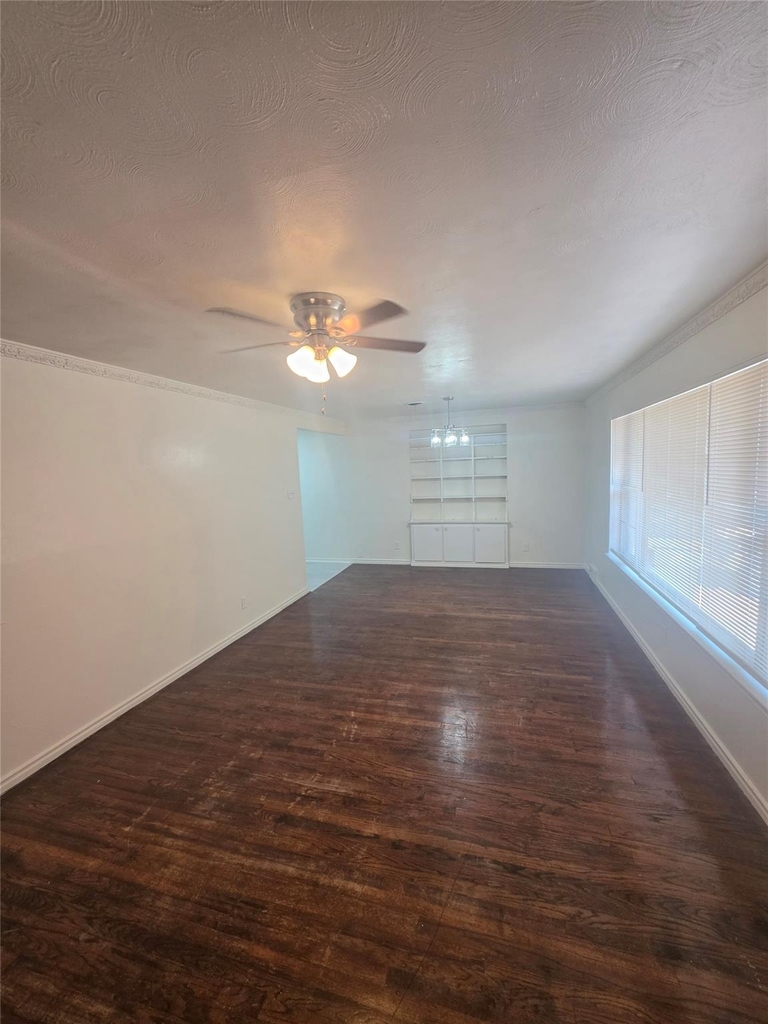 5415 Spruce View Drive - Photo 1