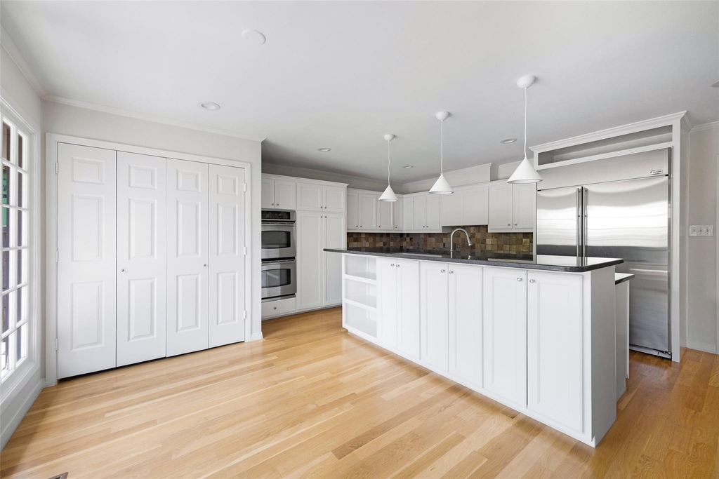 3813 Purdue Avenue - Photo 3