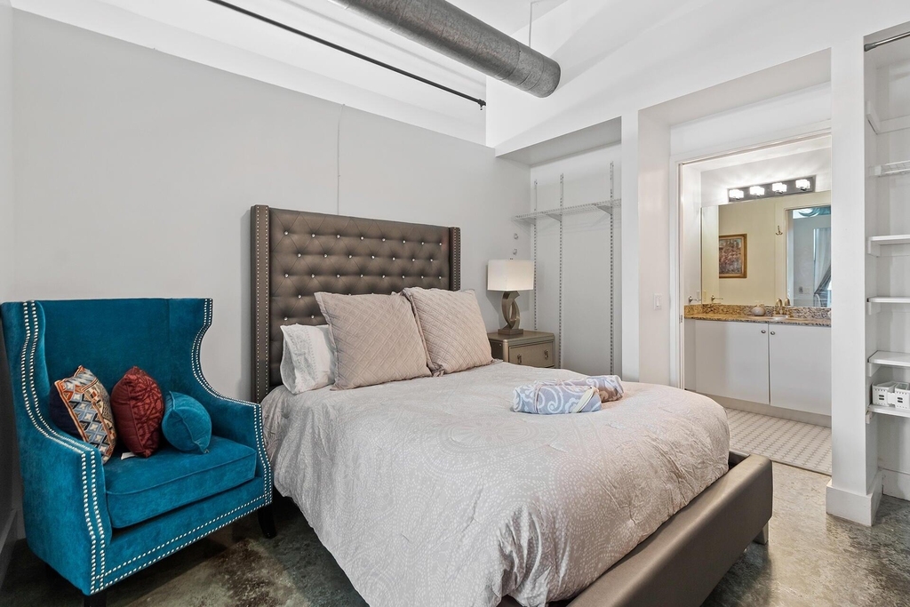 180 Ne 4th Avenue - Photo 8