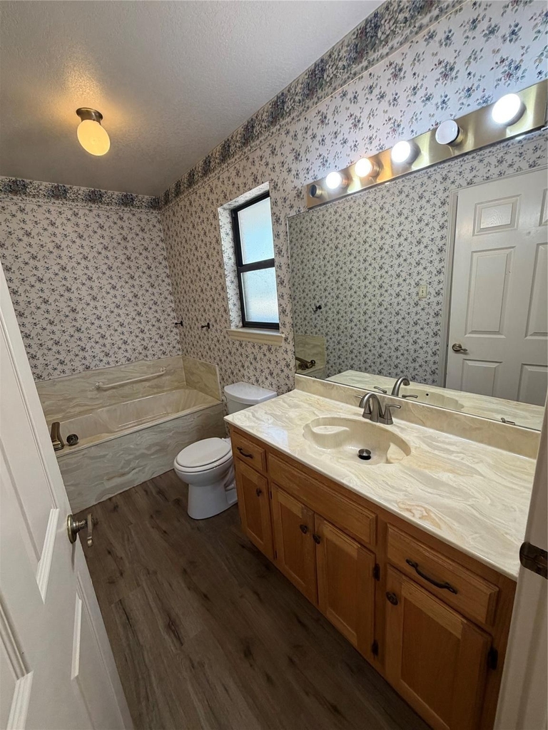 567 W College Street - Photo 14