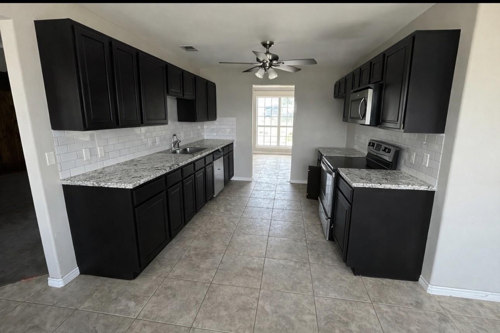 1165 Key Lane - Photo 1
