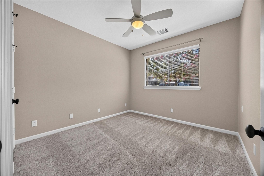 1910 Signal Ridge Place - Photo 16