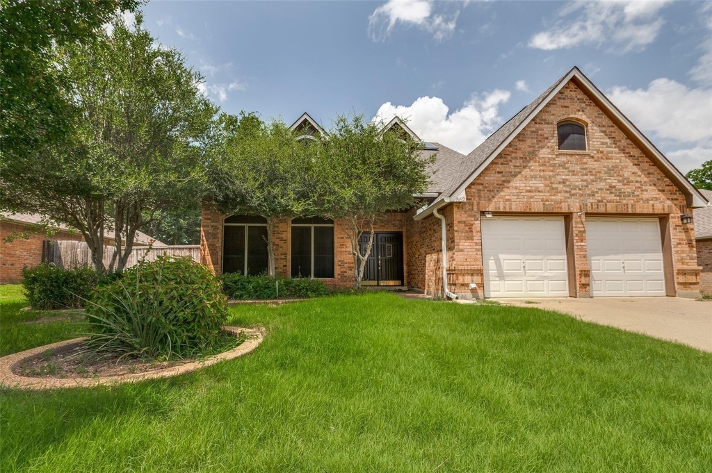 562 Mercer Street - Photo 0