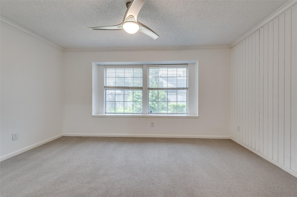 562 Mercer Street - Photo 15