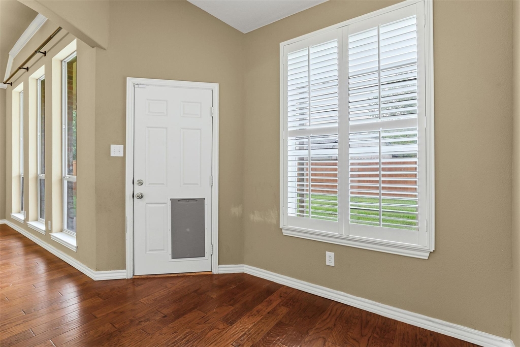 1612 Twin Oaks Drive - Photo 13
