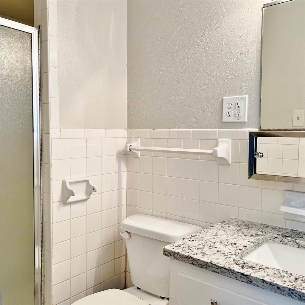 1420 Hillside Drive - Photo 7