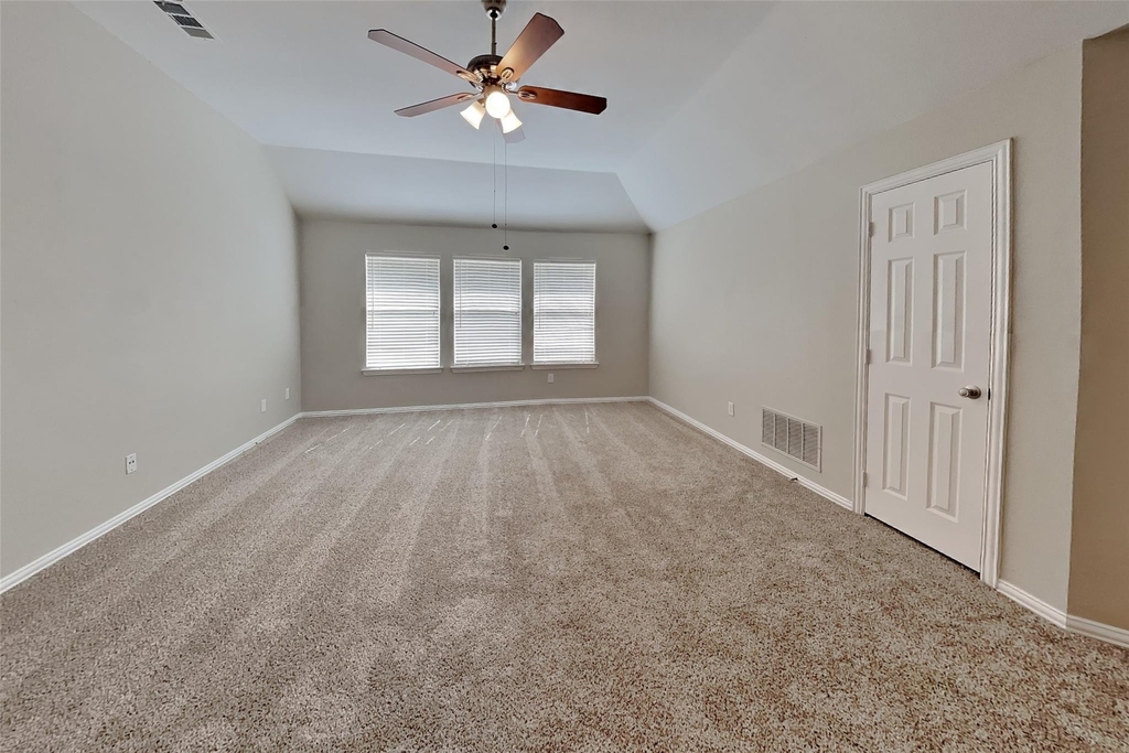 1285 Shores Boulevard - Photo 15