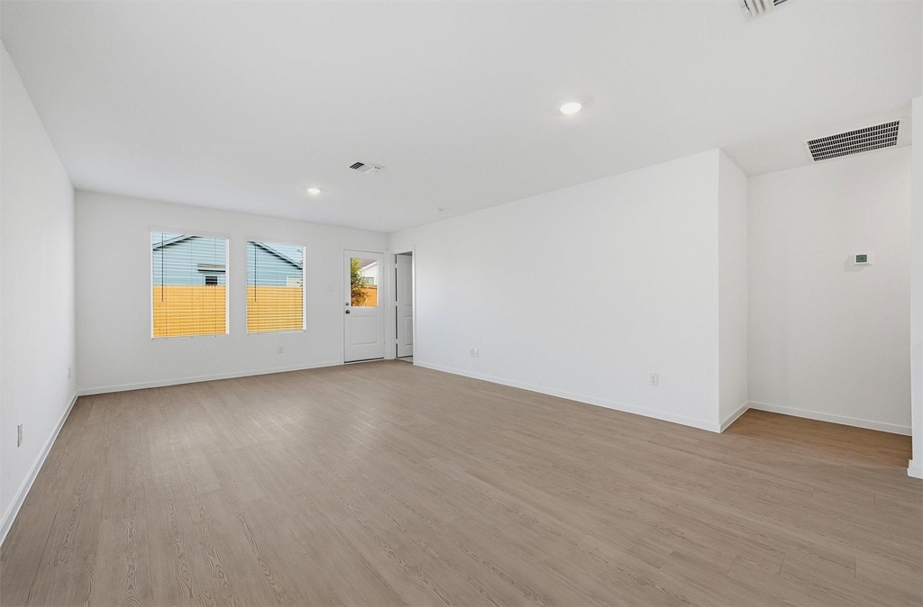 3924 Superior Place - Photo 6