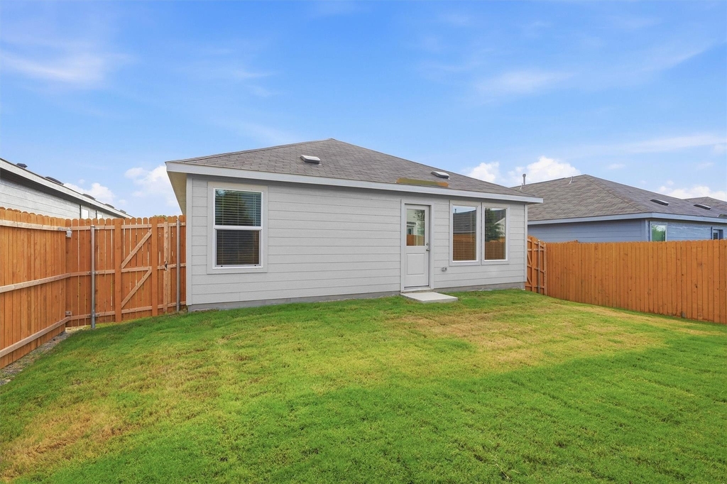 3924 Superior Place - Photo 19