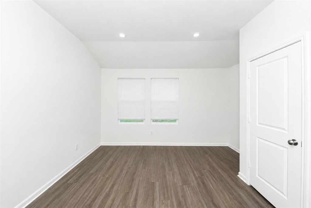 525 Jameson Street - Photo 12