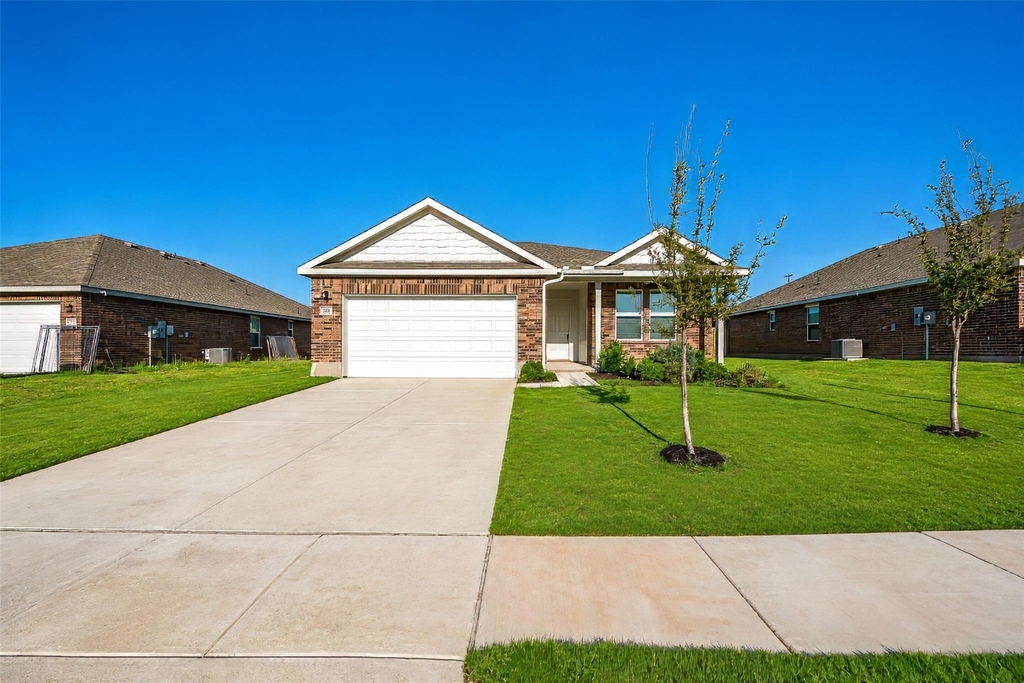 525 Jameson Street - Photo 0
