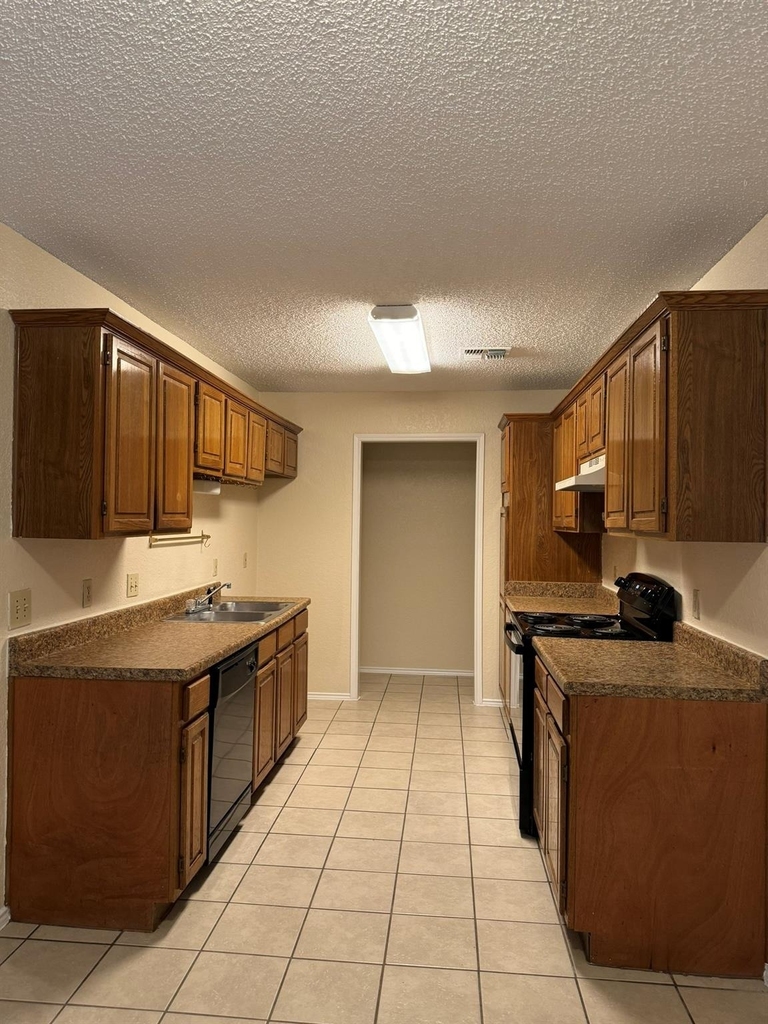 4501 Mizzenmast Court - Photo 6