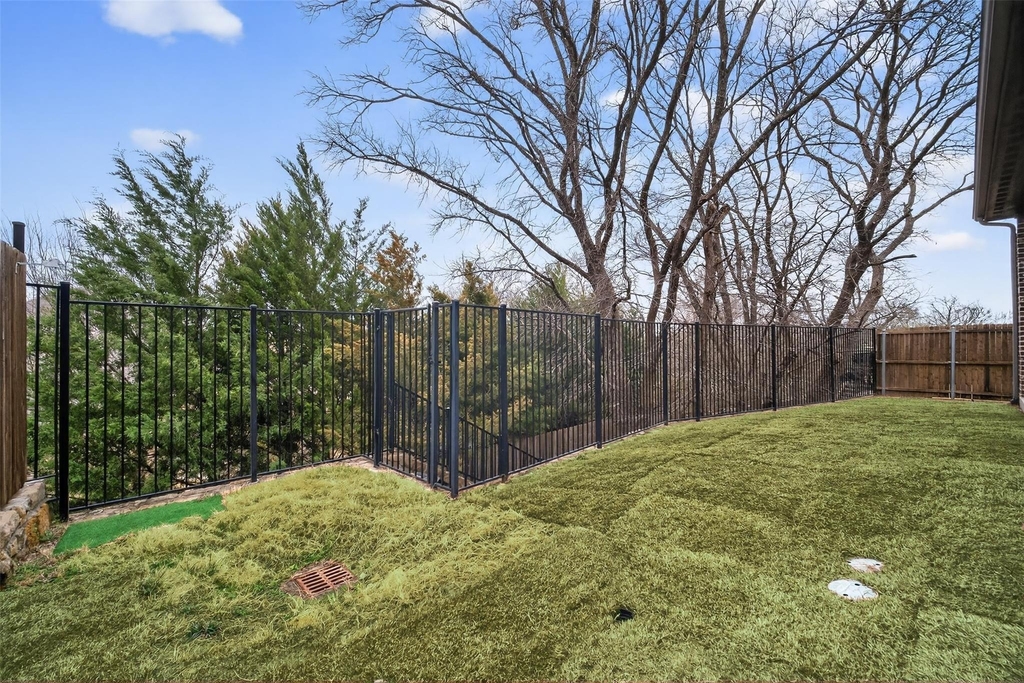 3620 Walden Drive - Photo 32