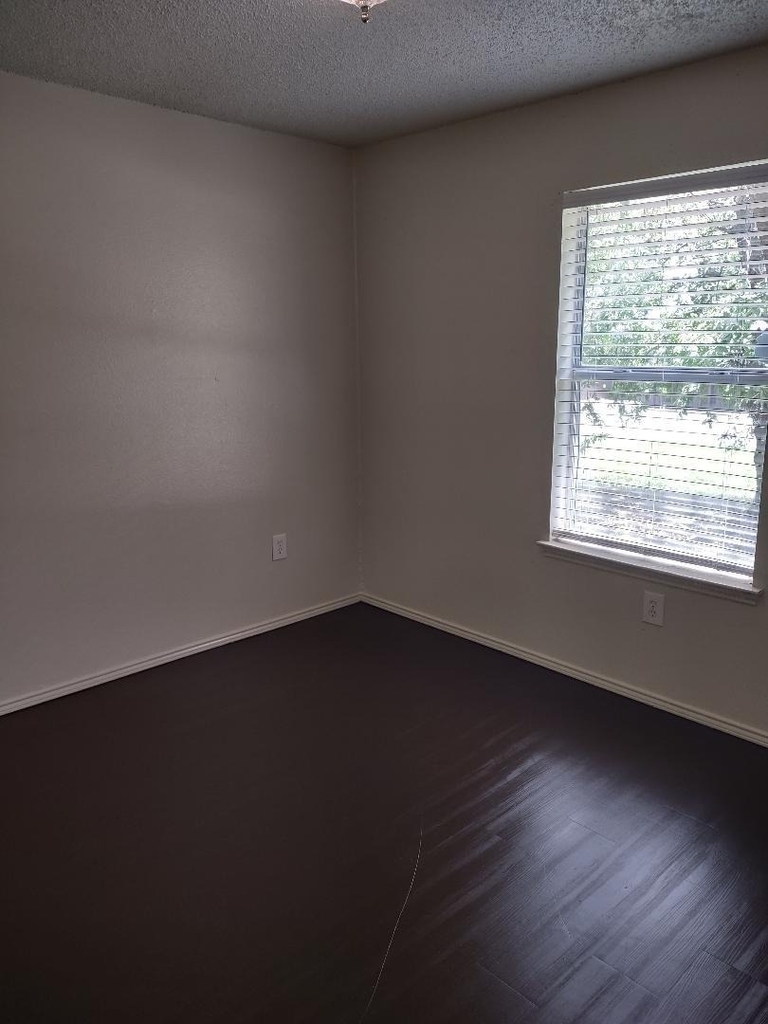 500 Fort Worth Street - Photo 5
