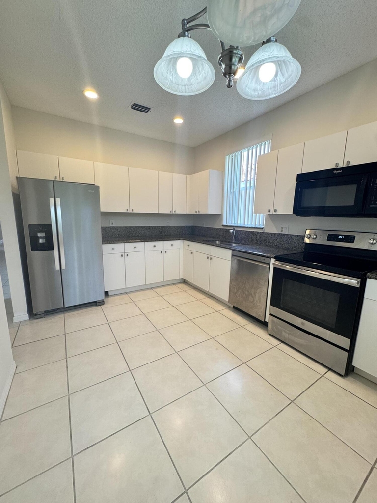 10895 Fillmore Drive - Photo 2