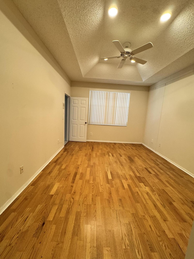 10895 Fillmore Drive - Photo 12