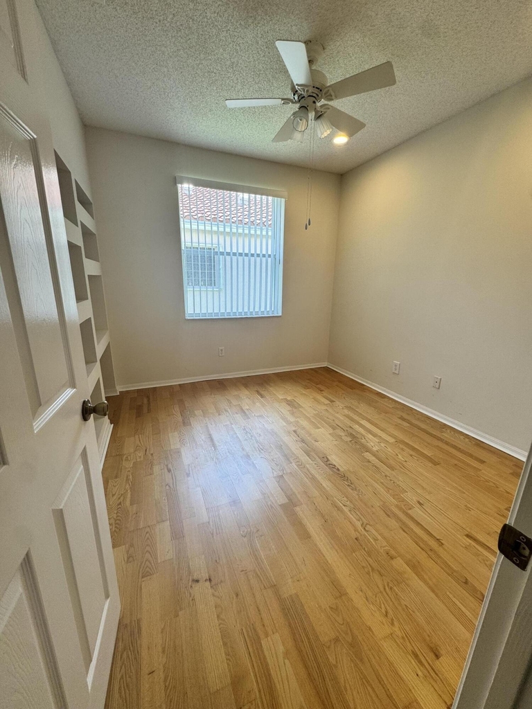 10895 Fillmore Drive - Photo 5