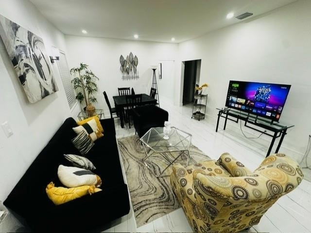 55 Nw 47th Street - Photo 12