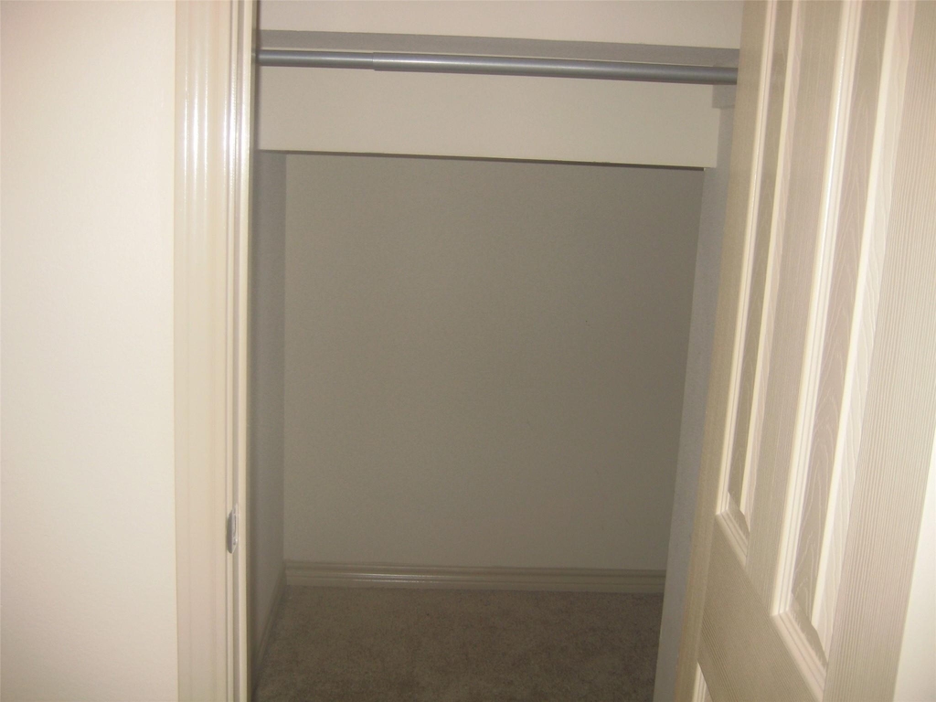 12660 Bay Avenue - Photo 8