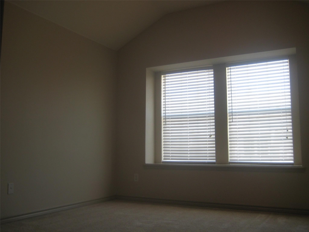 12660 Bay Avenue - Photo 23