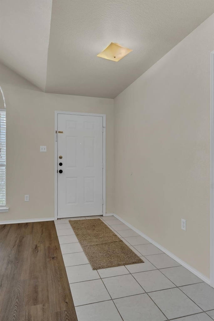 2140 Teal Court - Photo 4