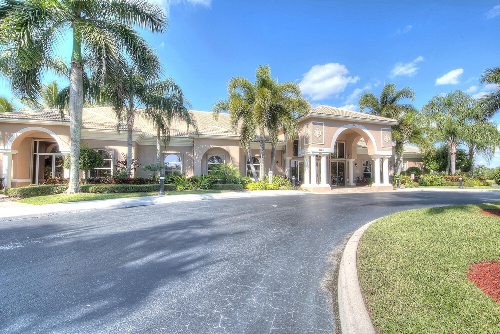 4050 Bluff Harbor Way - Photo 32