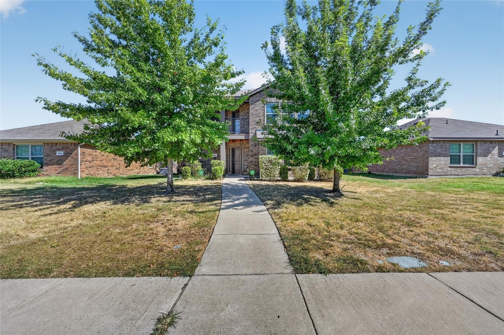 1518 Illinois Avenue - Photo 2