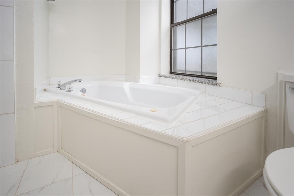1129 Nw 176th Street - Photo 19