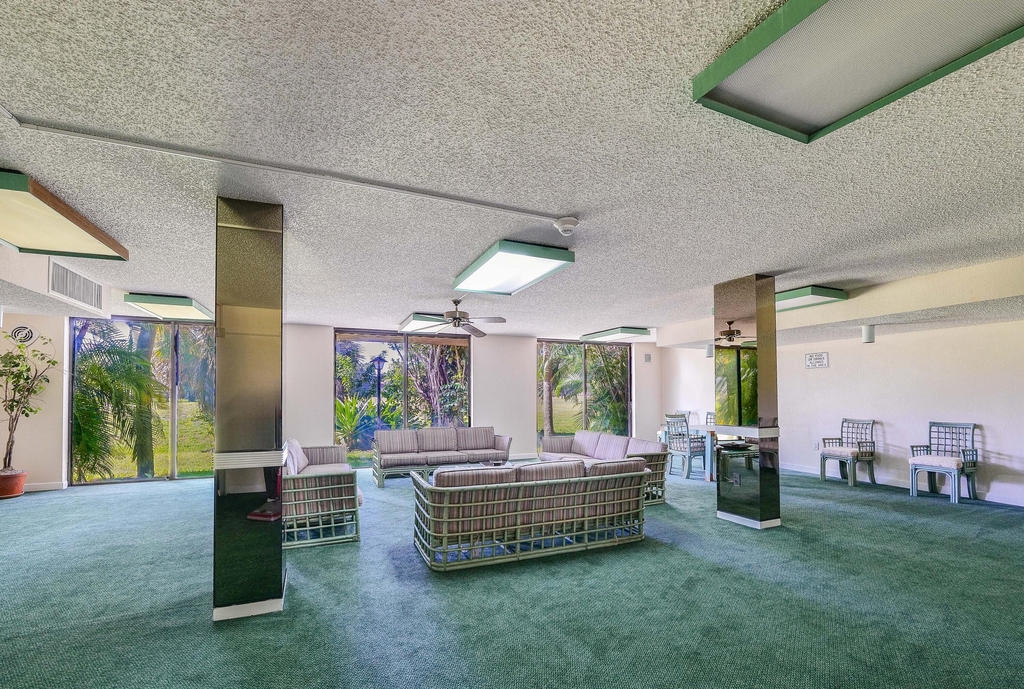 5570 Nw 44th Street - Photo 19