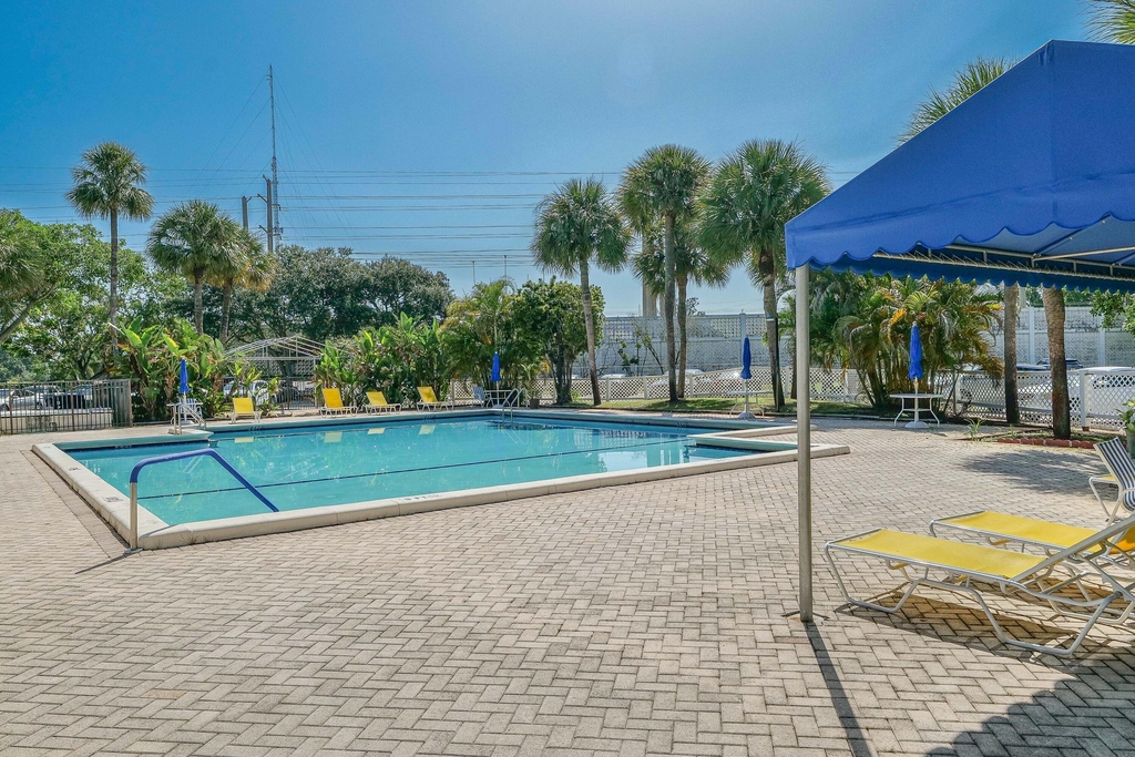 5570 Nw 44th Street - Photo 26