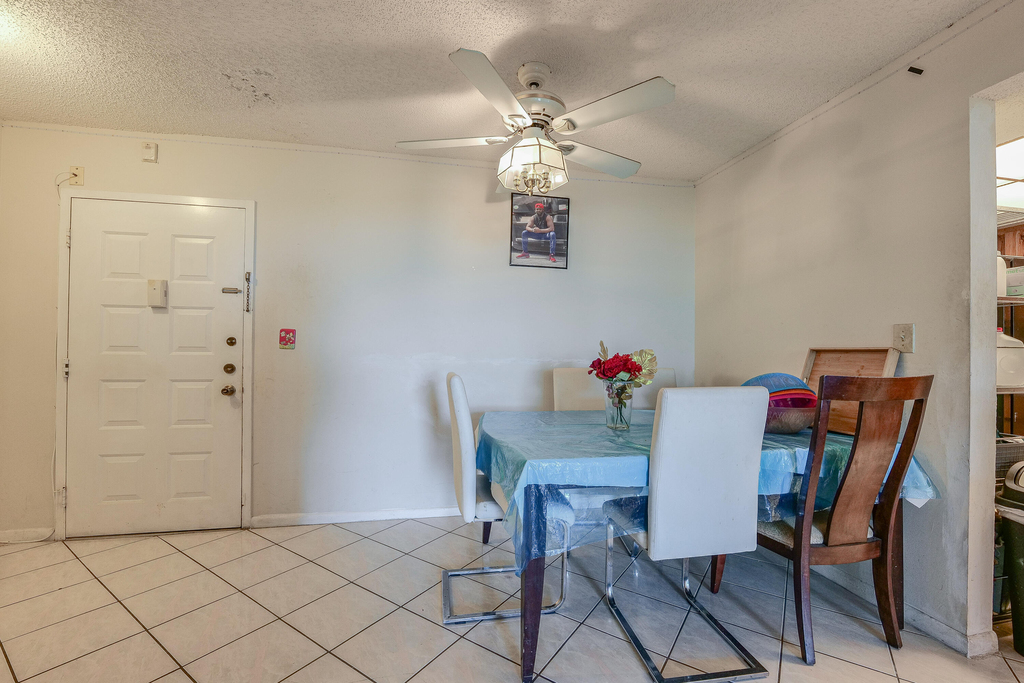 5570 Nw 44th Street - Photo 9
