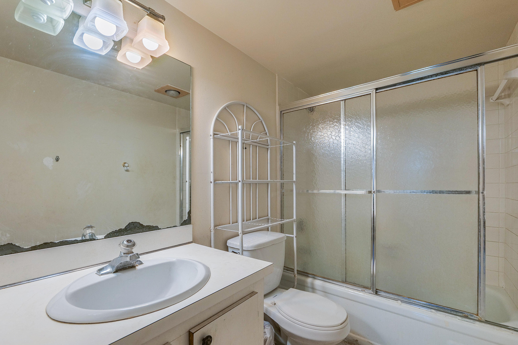 5570 Nw 44th Street - Photo 12
