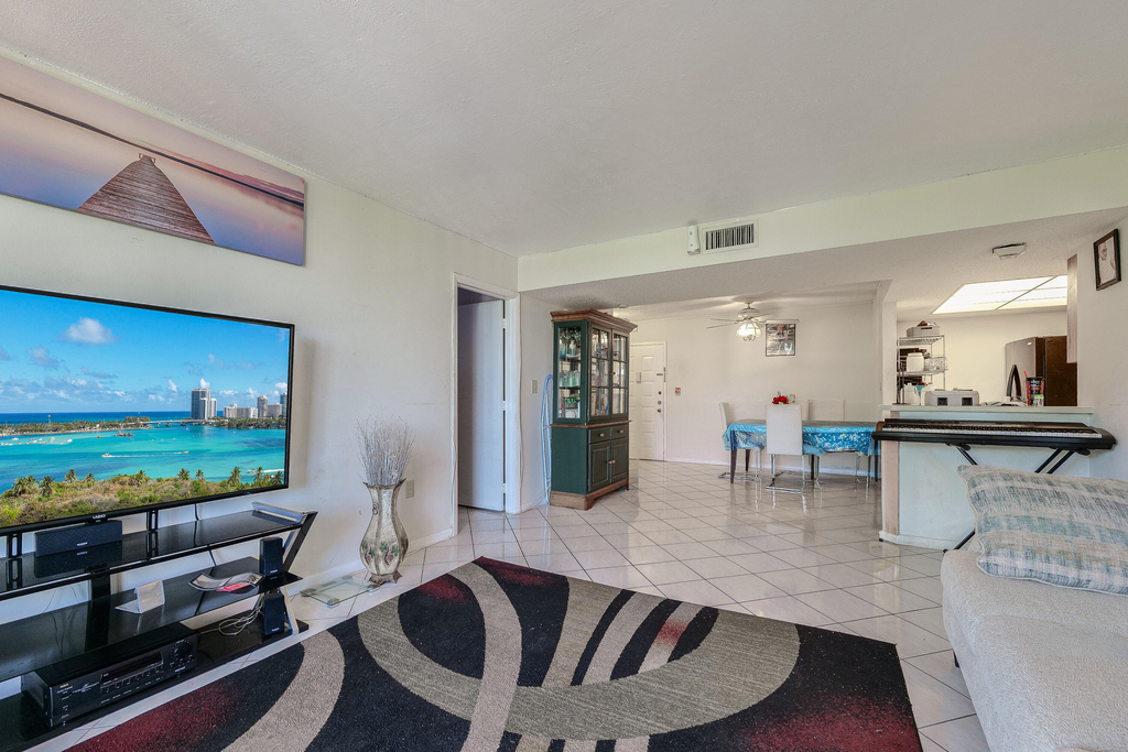 5570 Nw 44th Street - Photo 3