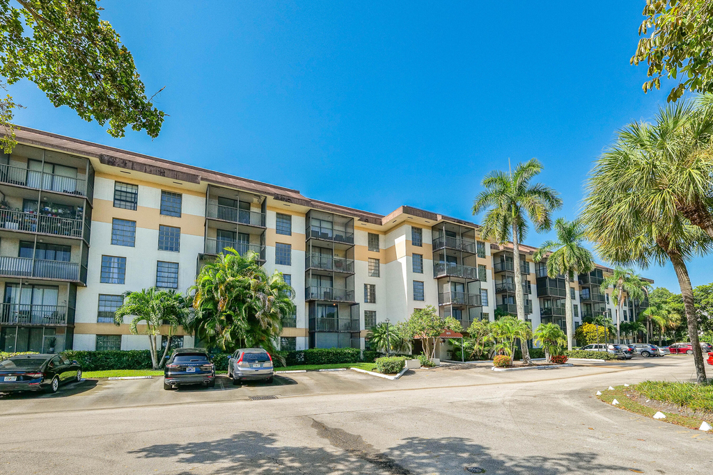 5570 Nw 44th Street - Photo 23