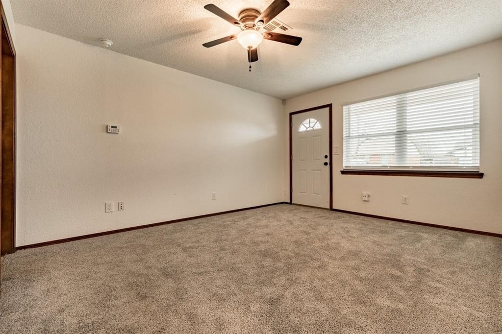 722 W Perry Drive - Photo 1