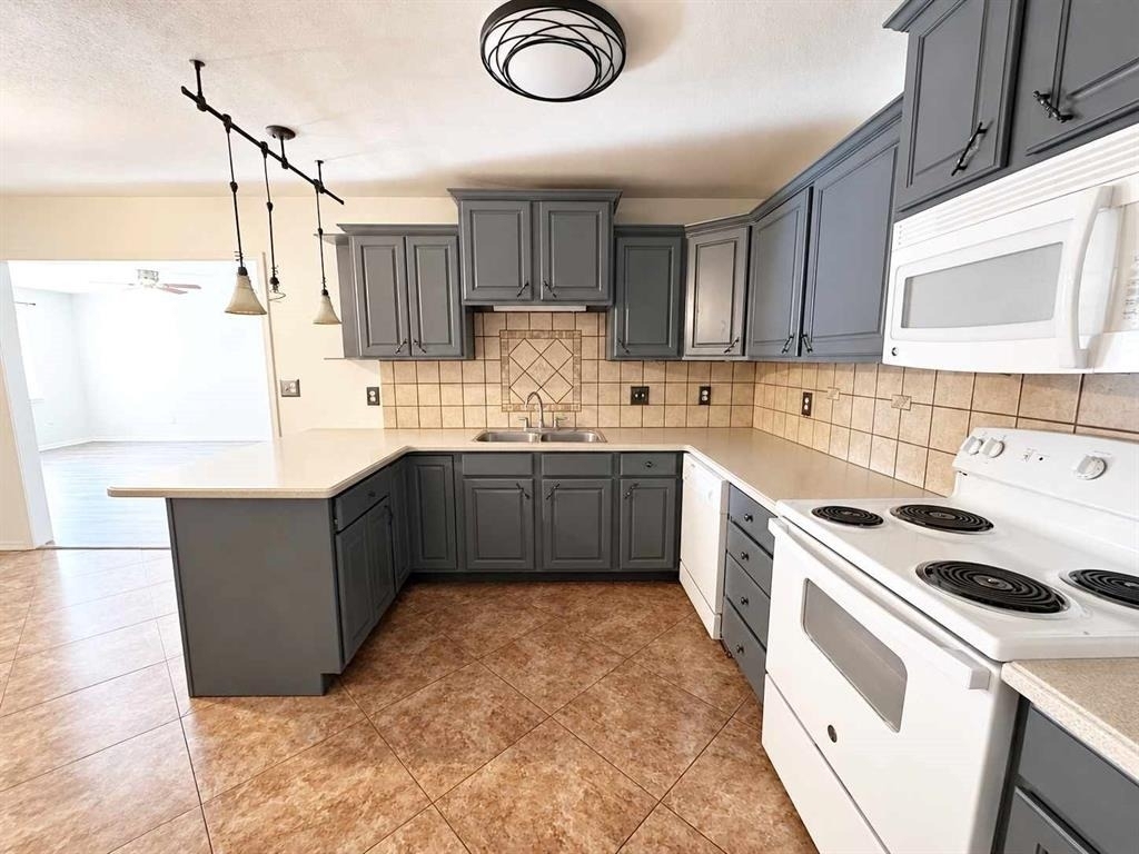 208 Cherrywood Drive - Photo 3