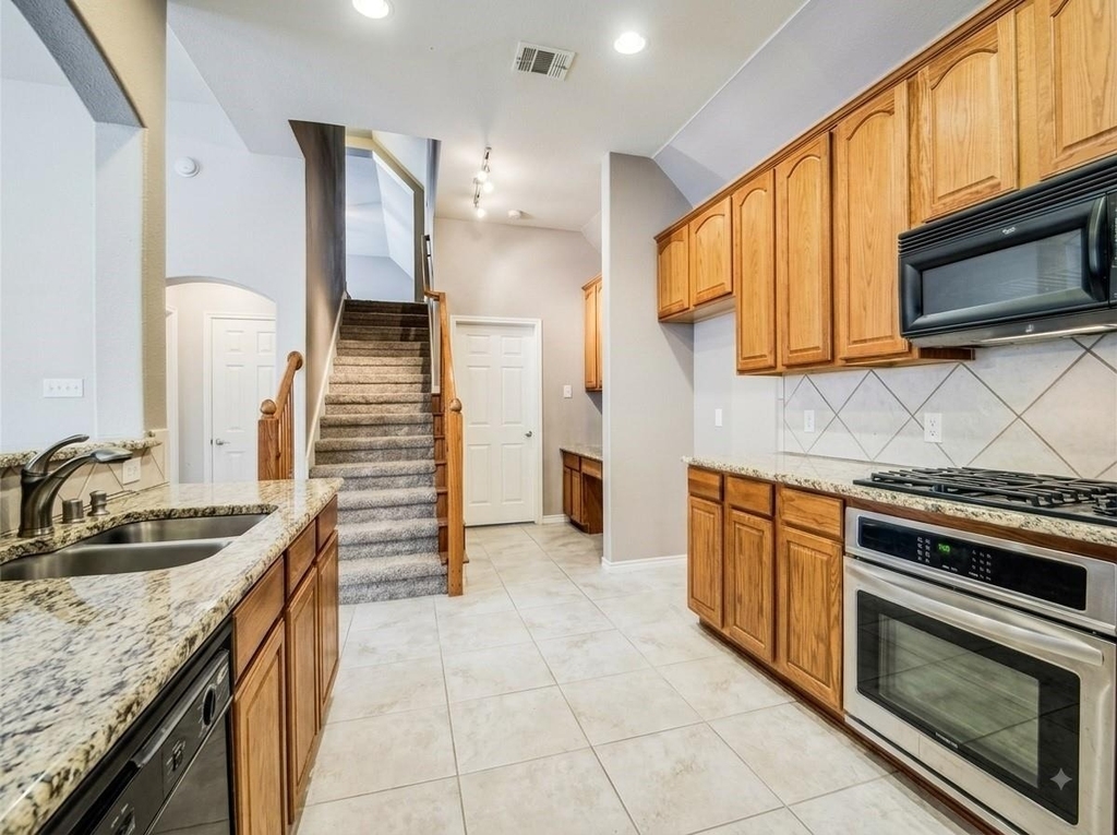7537 Glasshouse Walk - Photo 9