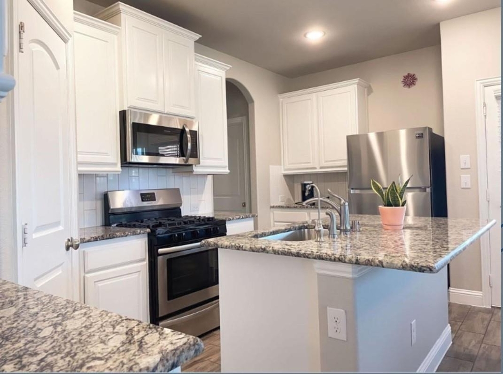 632 Redwood Drive - Photo 2