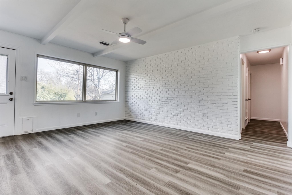 1606 W Shore Drive - Photo 7